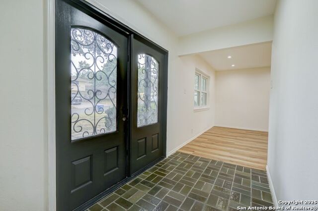 Image 5 of 35 For 1707 Searcy