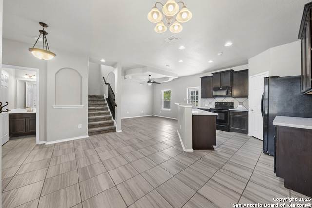 Listing photo id 3 for 11438 Sea Gull Ct