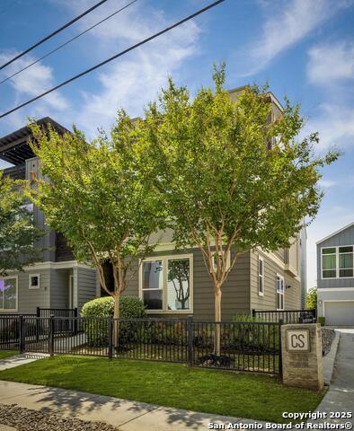 Image 3 of 37 For 430 Clay St Unit 11 N