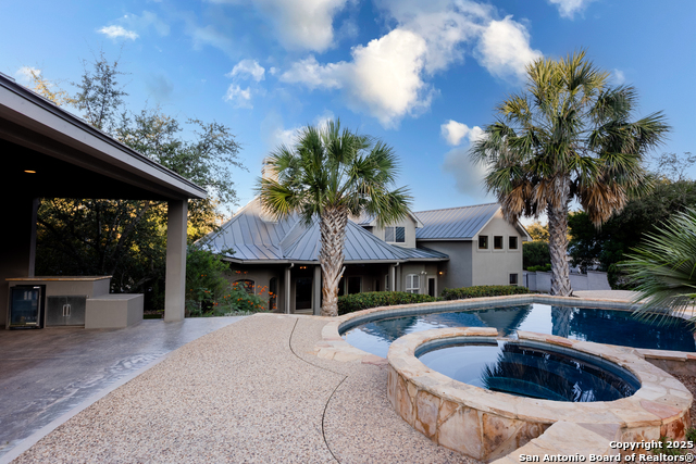 Listing photo id 17 for 20402 Messina