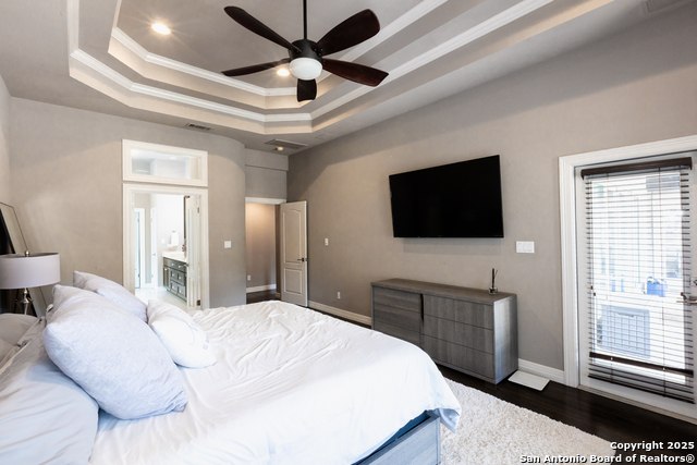 Listing photo id 23 for 20402 Messina