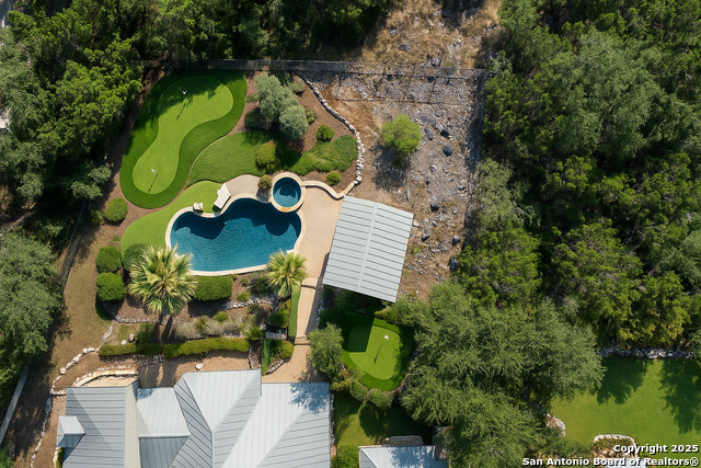 Listing photo id 43 for 20402 Messina