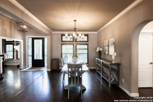 Listing photo id 4 for 20402 Messina
