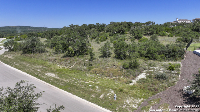 Listing photo id 12 for 25811 Morhiss Point