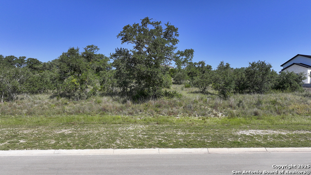 Listing photo id 14 for 25811 Morhiss Point