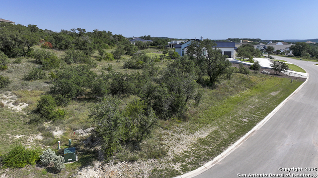 Listing photo id 15 for 25811 Morhiss Point