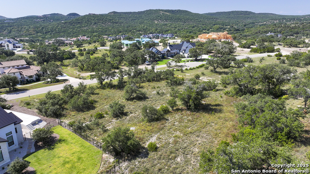 Listing photo id 18 for 25811 Morhiss Point