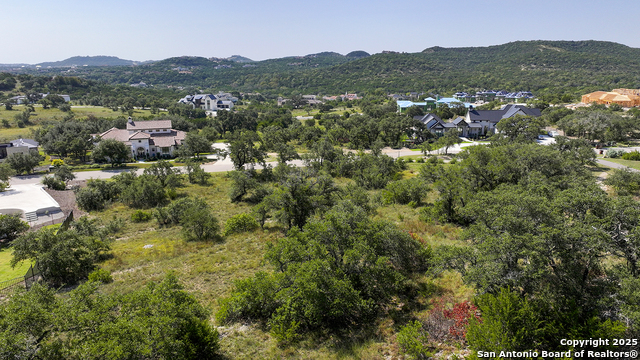 Listing photo id 19 for 25811 Morhiss Point