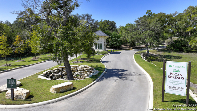 Listing photo id 28 for 25811 Morhiss Point