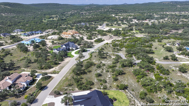 Listing photo id 6 for 25811 Morhiss Point