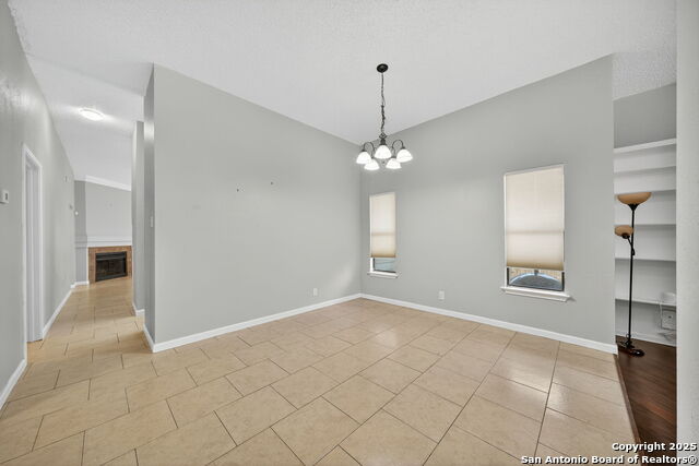 Image 15 of 31 For 8032 Dove Trail