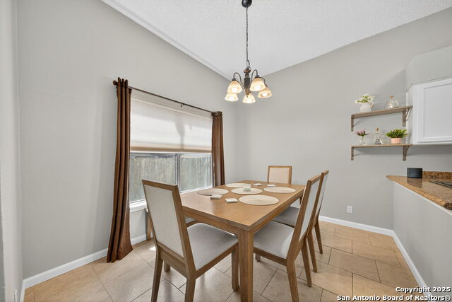 Image 17 of 31 For 8032 Dove Trail