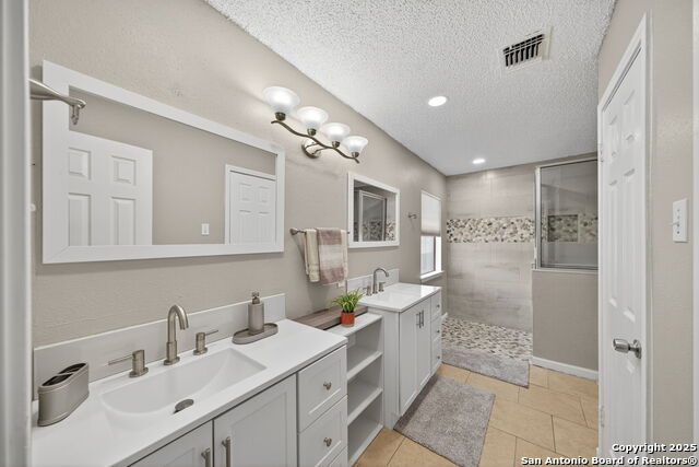 Image 21 of 31 For 8032 Dove Trail