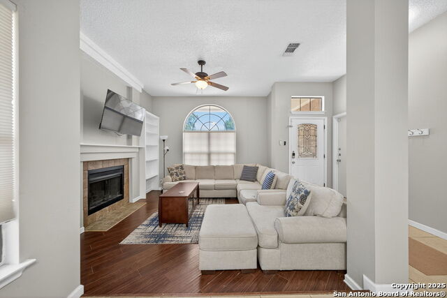 Image 6 of 31 For 8032 Dove Trail