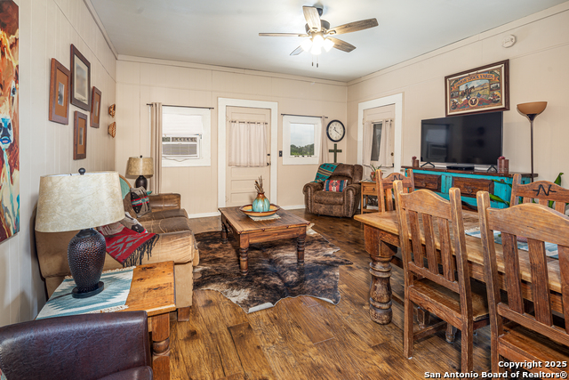 Image 33 of 51 For 542 Fm 473  