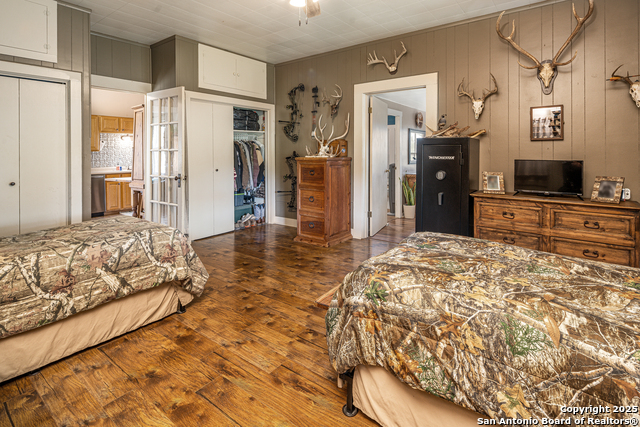 Image 42 of 51 For 542 Fm 473  