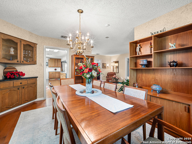 Listing photo id 8 for 11530 Whisper Moss