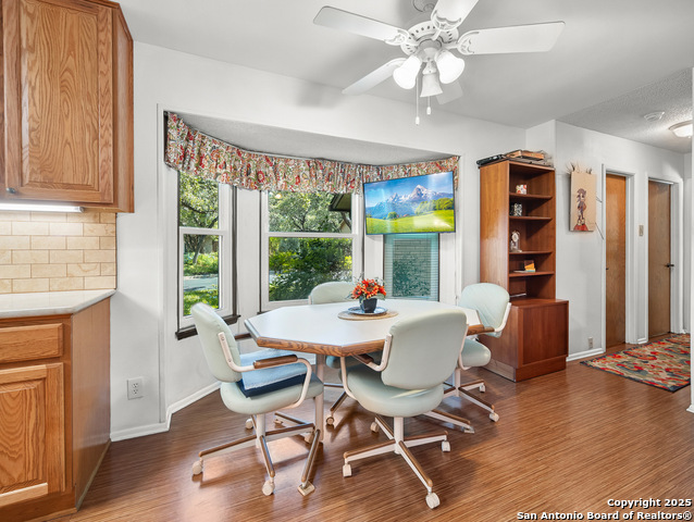 Listing photo id 10 for 11530 Whisper Moss