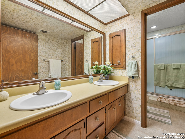 Listing photo id 17 for 11530 Whisper Moss