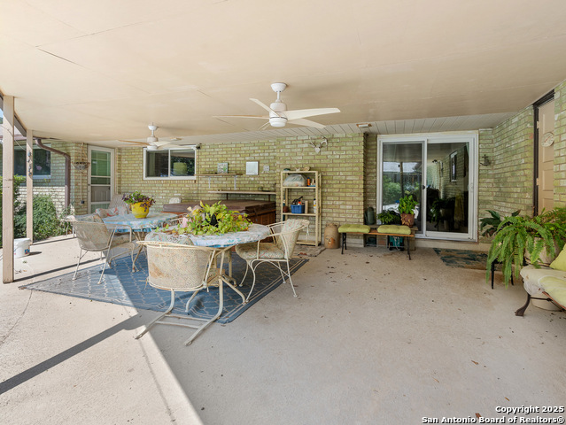 Listing photo id 25 for 11530 Whisper Moss