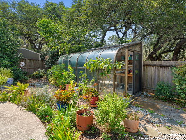 Listing photo id 33 for 11530 Whisper Moss