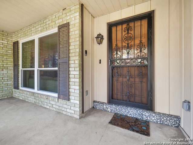 Listing photo id 2 for 11530 Whisper Moss