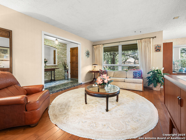 Listing photo id 5 for 11530 Whisper Moss