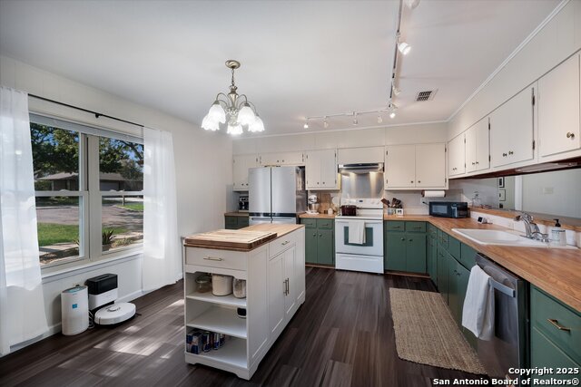 Image 12 of 29 For 903 River Oak