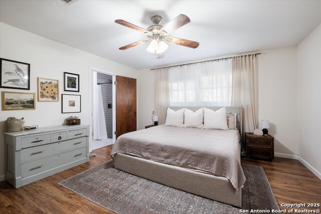 Image 16 of 29 For 903 River Oak