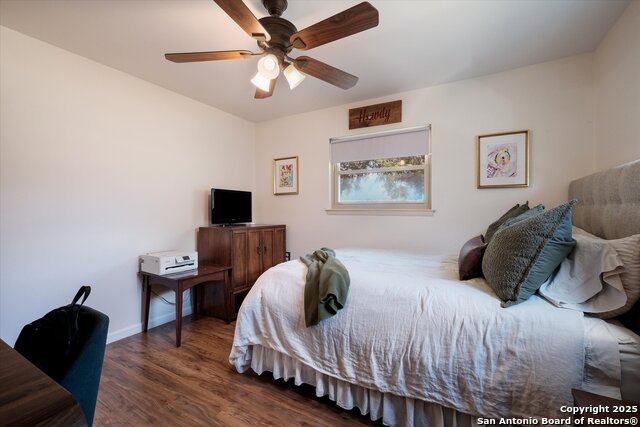 Image 22 of 29 For 903 River Oak