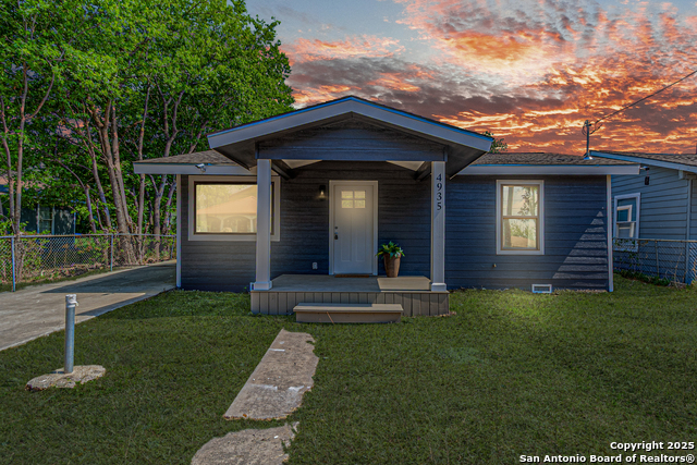 Image 2 of 48 For 4935 Bartmer