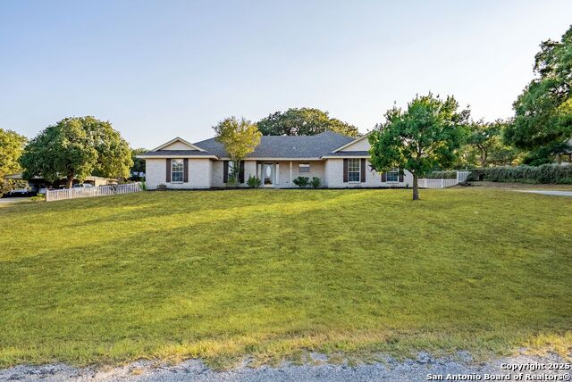 Details for 1213 Hillside Oaks Dr, La Vernia, TX 78121