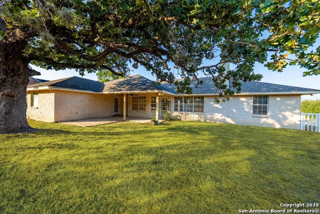 Image 12 of 57 For 1213 Hillside Oaks Dr