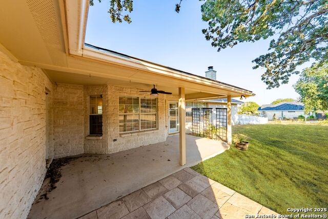 Image 13 of 57 For 1213 Hillside Oaks Dr