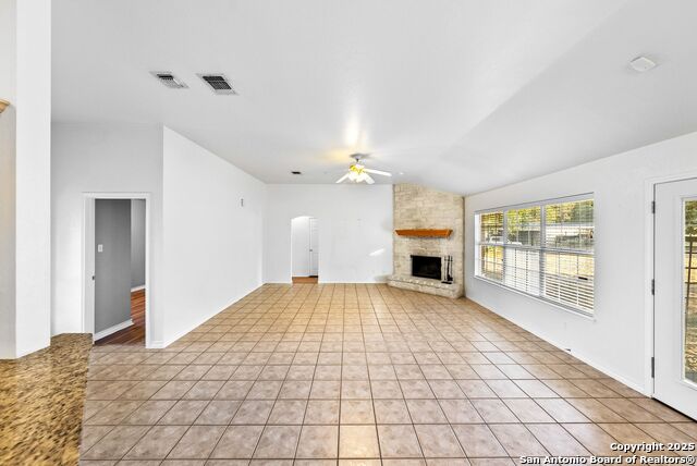 Image 16 of 57 For 1213 Hillside Oaks Dr