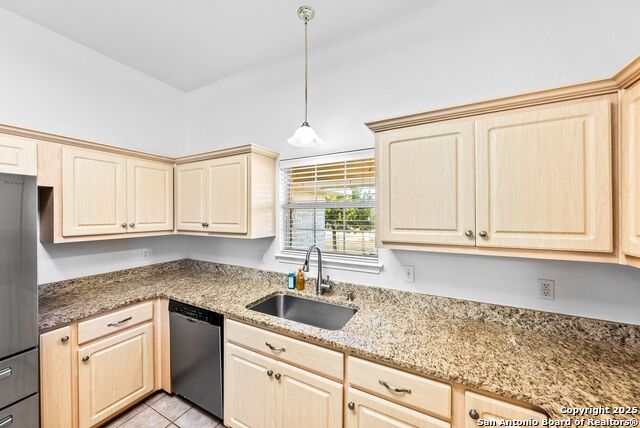 Image 23 of 57 For 1213 Hillside Oaks Dr