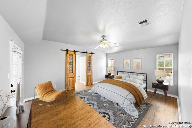 Image 26 of 57 For 1213 Hillside Oaks Dr