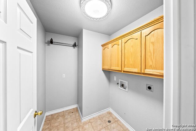 Image 38 of 57 For 1213 Hillside Oaks Dr