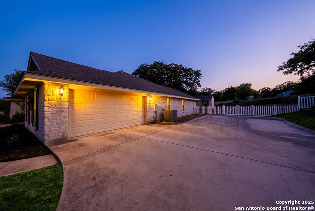 Image 52 of 57 For 1213 Hillside Oaks Dr