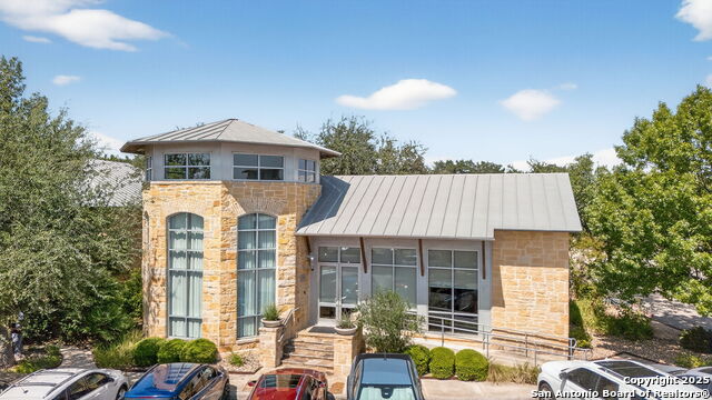 Listing photo id 18 for 16023 Via Shavano