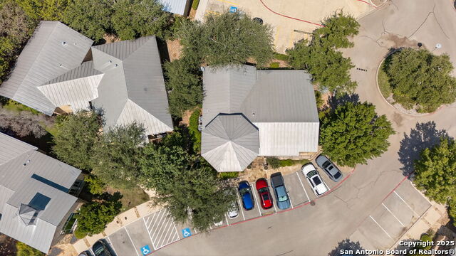 Listing photo id 20 for 16023 Via Shavano