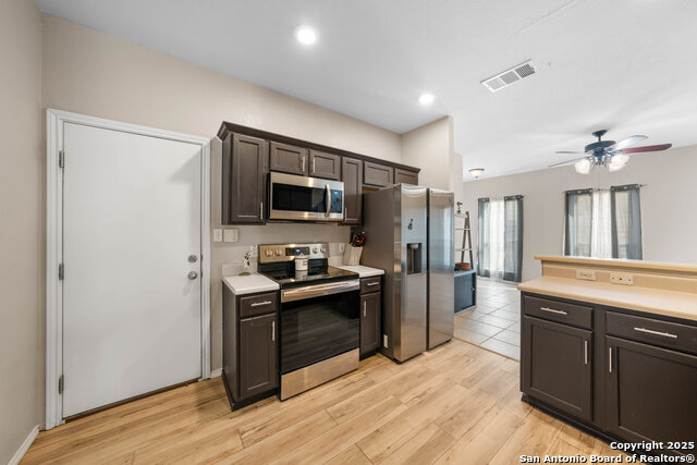 Image 15 of 35 For 144 Whitewing Way