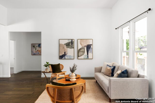 Image 6 of 27 For 310 Shayla