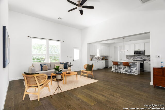 Image 8 of 27 For 310 Shayla