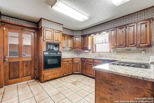 Image 17 of 40 For 707 Berry Ranch