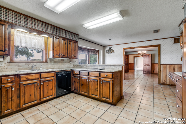 Image 18 of 40 For 707 Berry Ranch