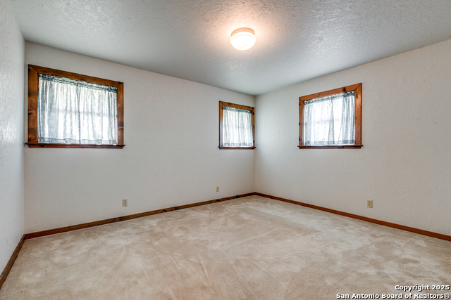 Image 31 of 40 For 707 Berry Ranch