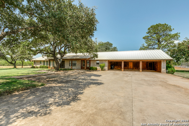 Image 4 of 40 For 707 Berry Ranch