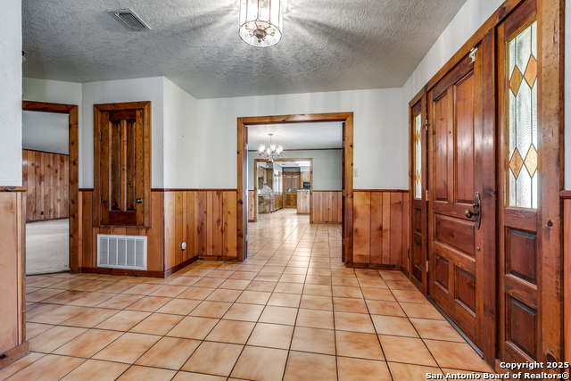 Image 6 of 40 For 707 Berry Ranch