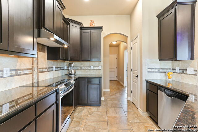 Image 10 of 25 For 124 Ridgecrest